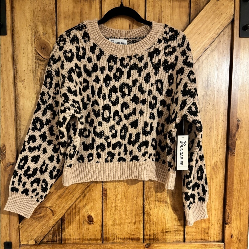 No Boundaries Woman’s Sweater Large Leopard Animal Print Cropped Crewneck Y2K